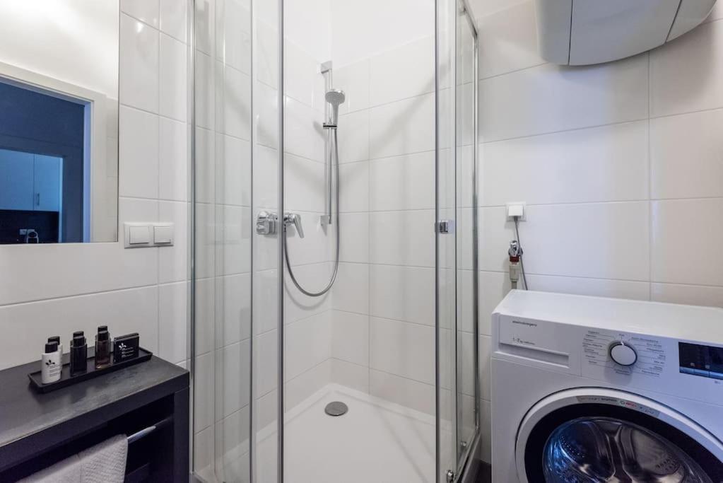 Pristine 1Br Steps From City By Hm Wien Exterior foto