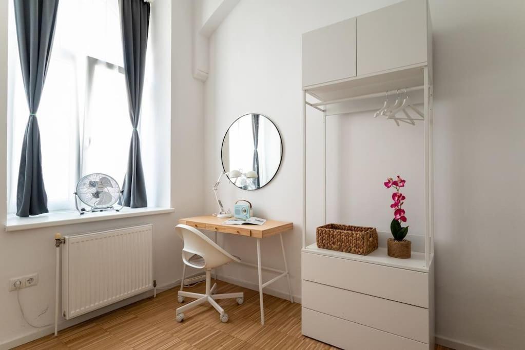 Pristine 1Br Steps From City By Hm Wien Exterior foto
